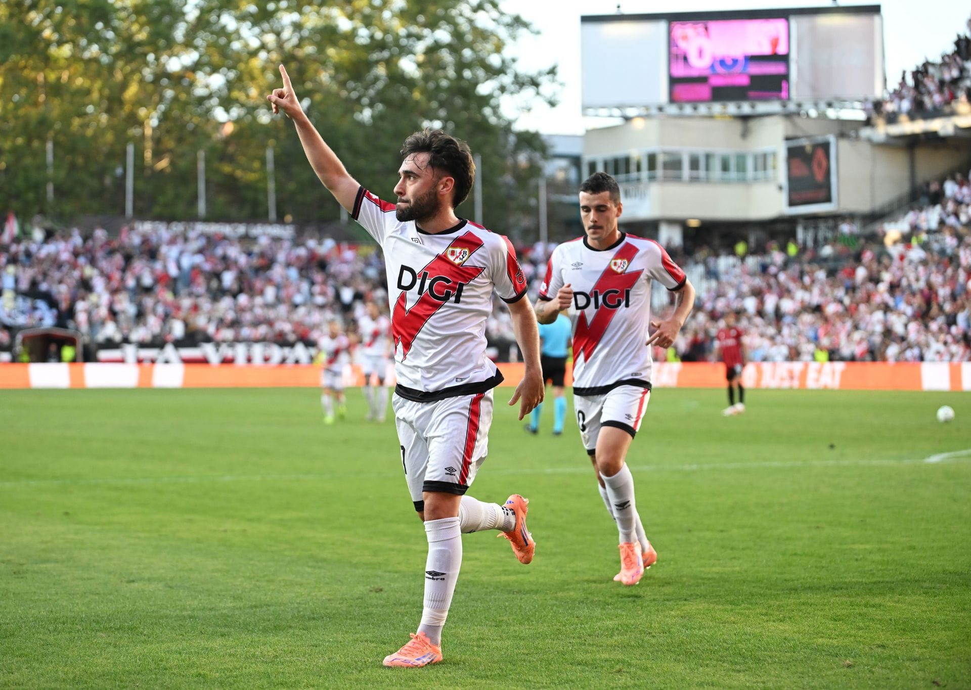 Rayo Vallecano: El Engaño de la Conference League