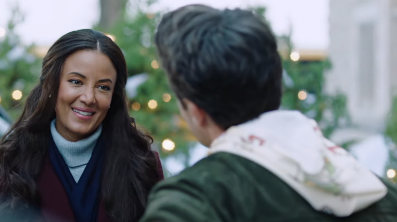 Corey Cott: La Traición a Broadway por la Lana de Hallmark