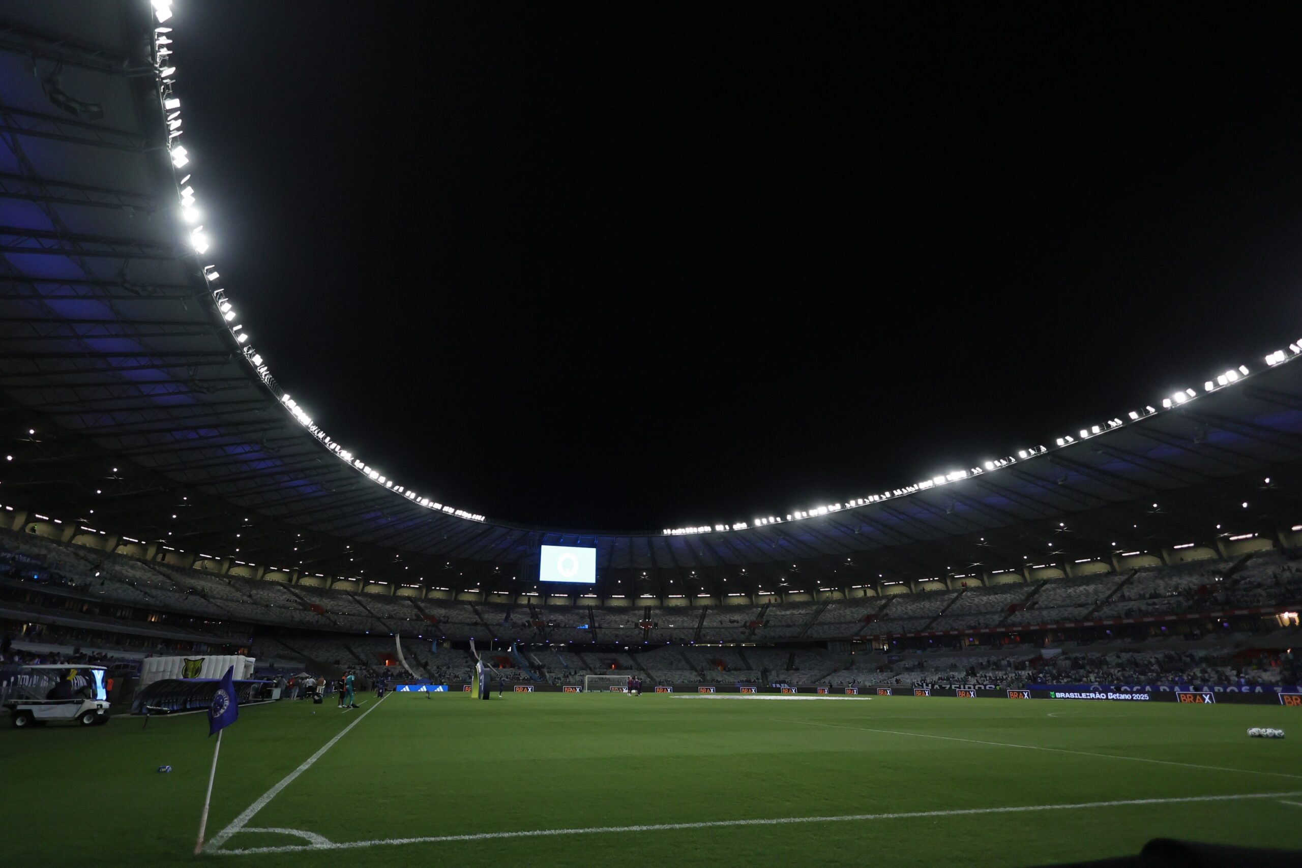 El Fichaje Fantasma que Desnuda al Fútbol de Brasil