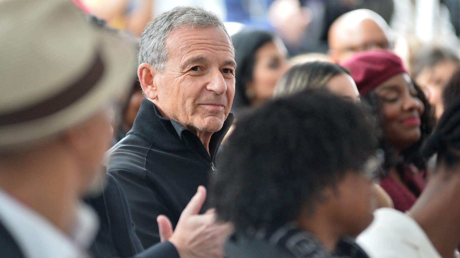 Disney Se Rinde: La Inversión de Iger en OpenAI es un Acto de Pánico