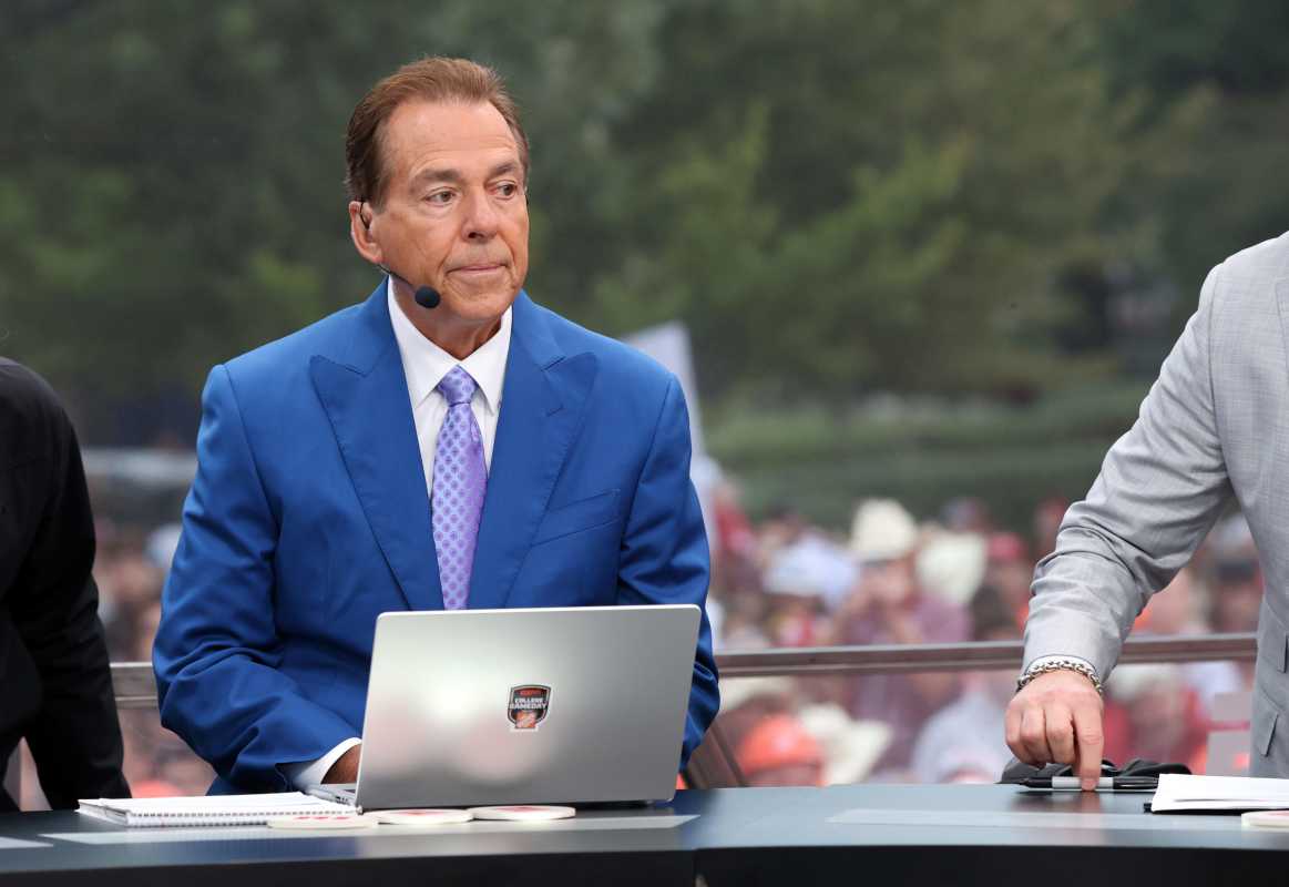 Saban Acusa a Texas A&M de Trampa con Ruido Falso
