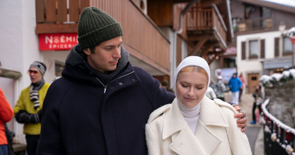 El Casi-No de Bravo Revela Fragilidad de Emily en París