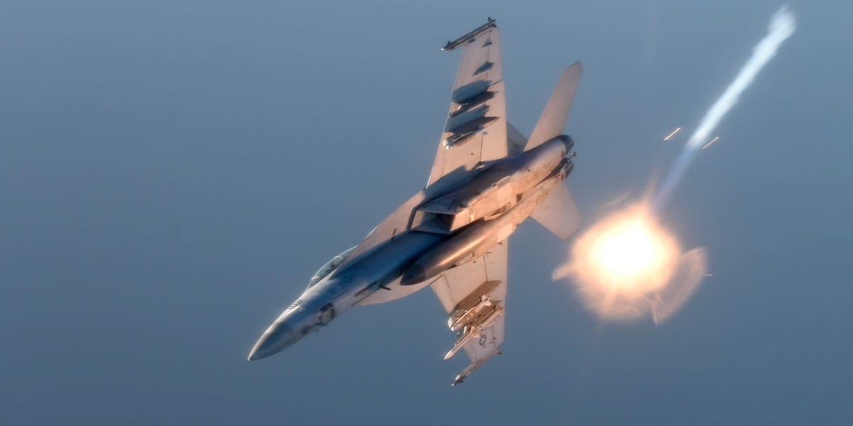 La Marina Gringa: Incompetencia y Fuego Amigo al Descubierto