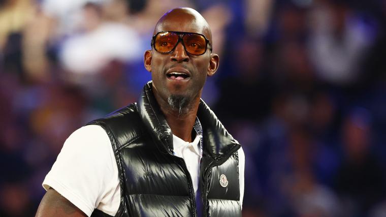 Kevin Garnett Se Vende al Sistema de los Wolves