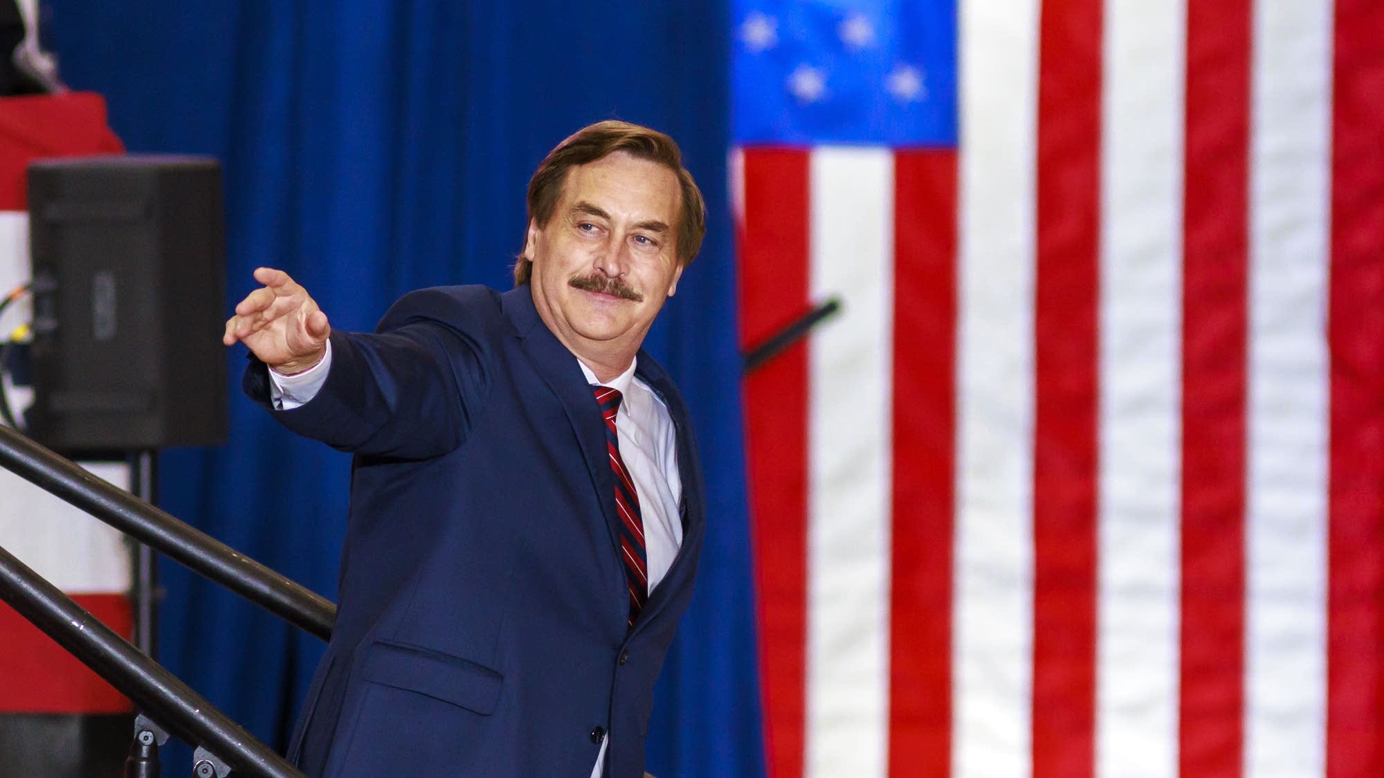 Mike Lindell: La Estafa Política Detrás de las Almohadas