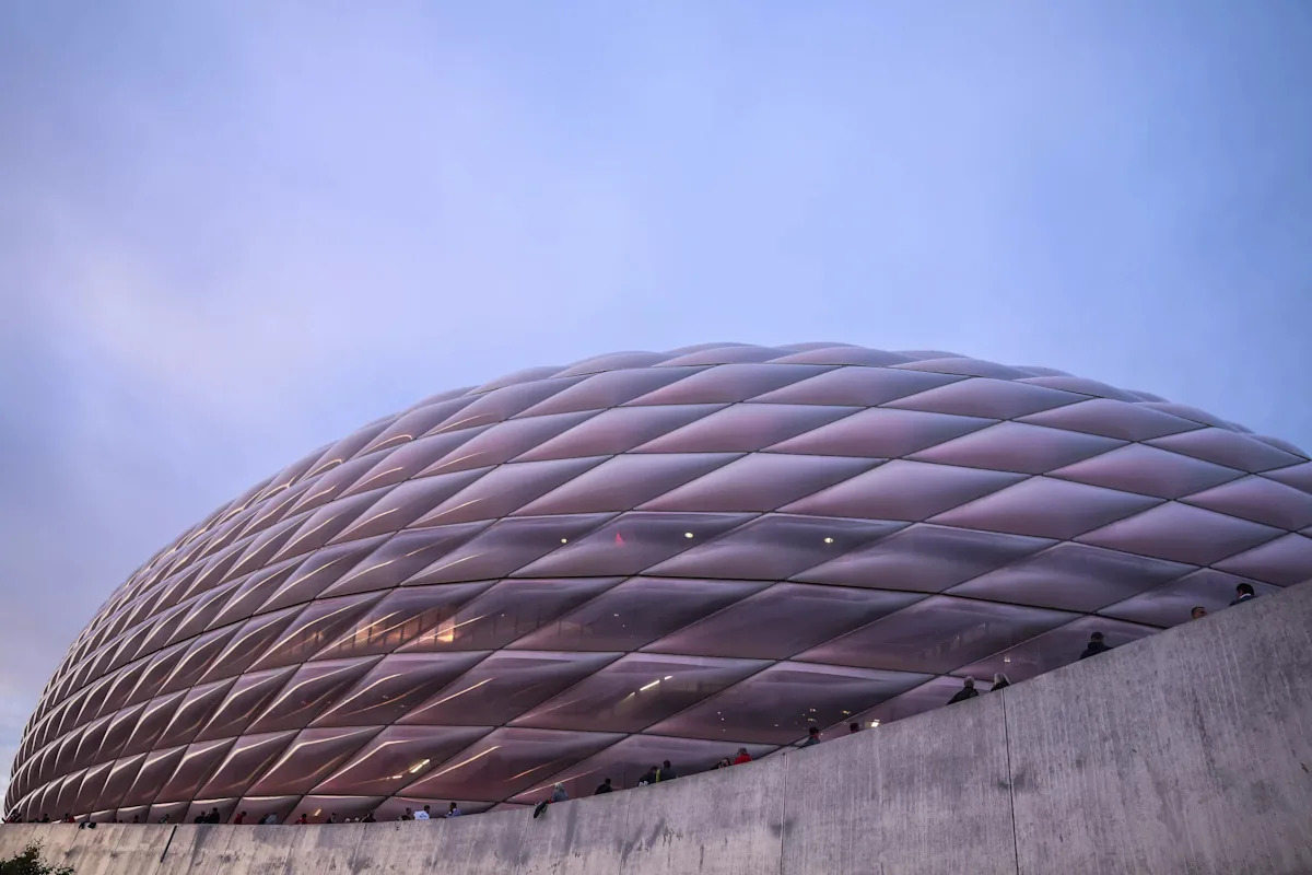 La Arrogancia de Bayern y la Desesperación de Max Eberl