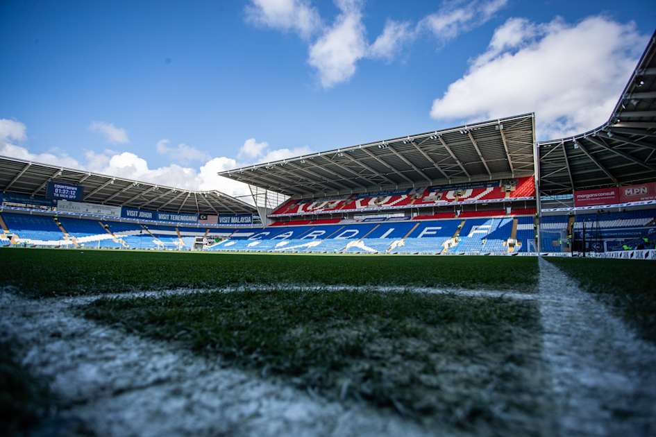 Chelsea vs Cardiff: La Farsa de la Pasión y la Dictadura de los Datos