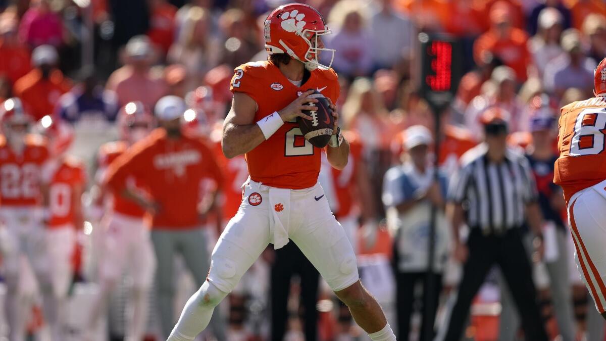 Colapso Colegial: Pinstripe Bowl Expresa la Crisis del Fútbol Americano