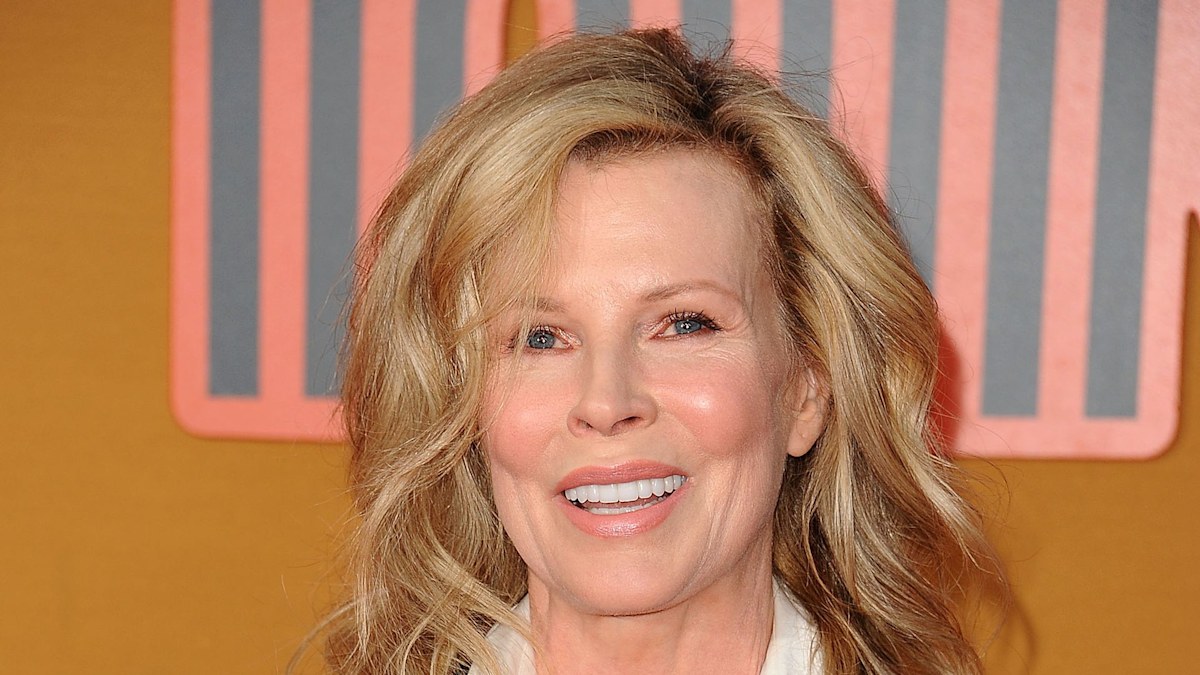 La Reaparición de Kim Basinger: ¿Fobia o Estrategia de Retiro?