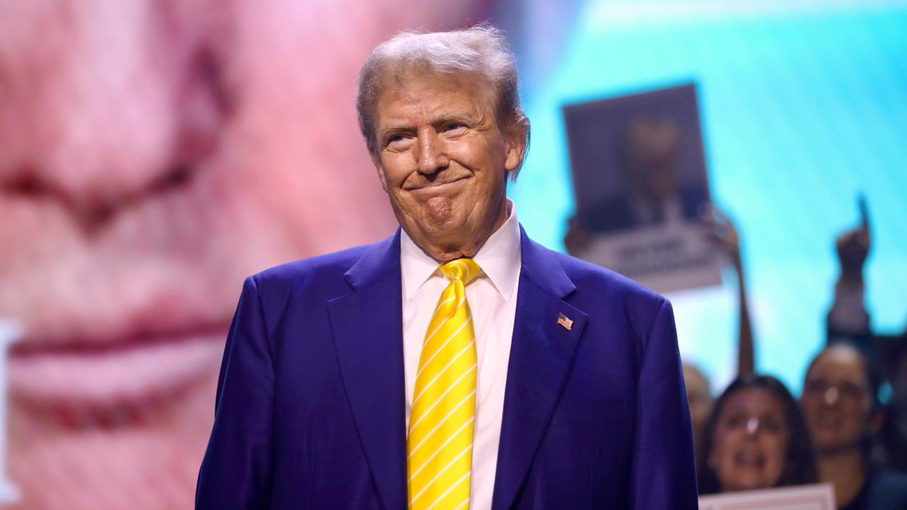 Filtración de Borrador de Trump Expone Guerra Sucia del Sistema