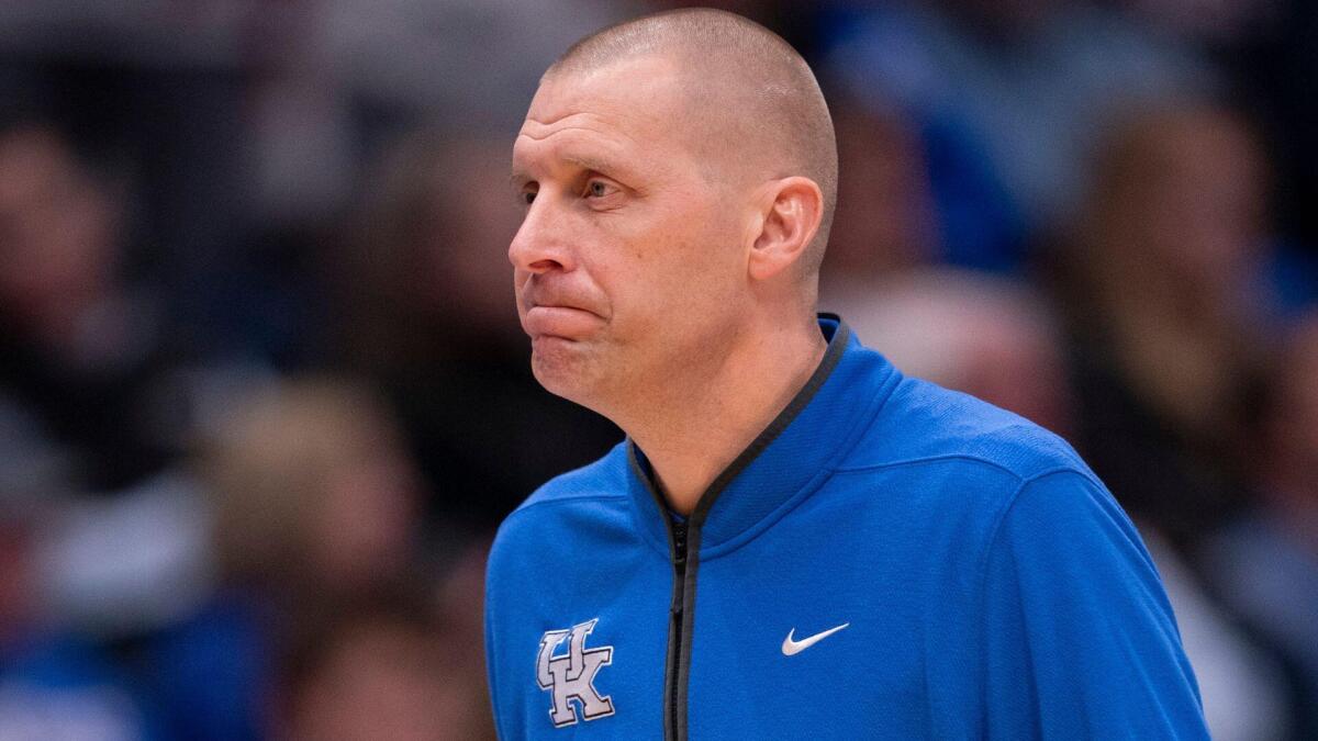 El Colapso de Kentucky Basketball Revela una Crisis Total