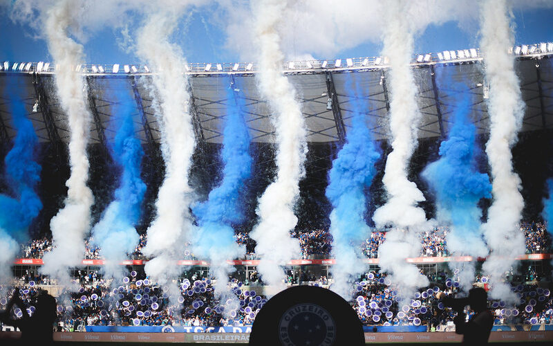 Estadios Vendidos: El Caballo de Troya Digital Corporativo