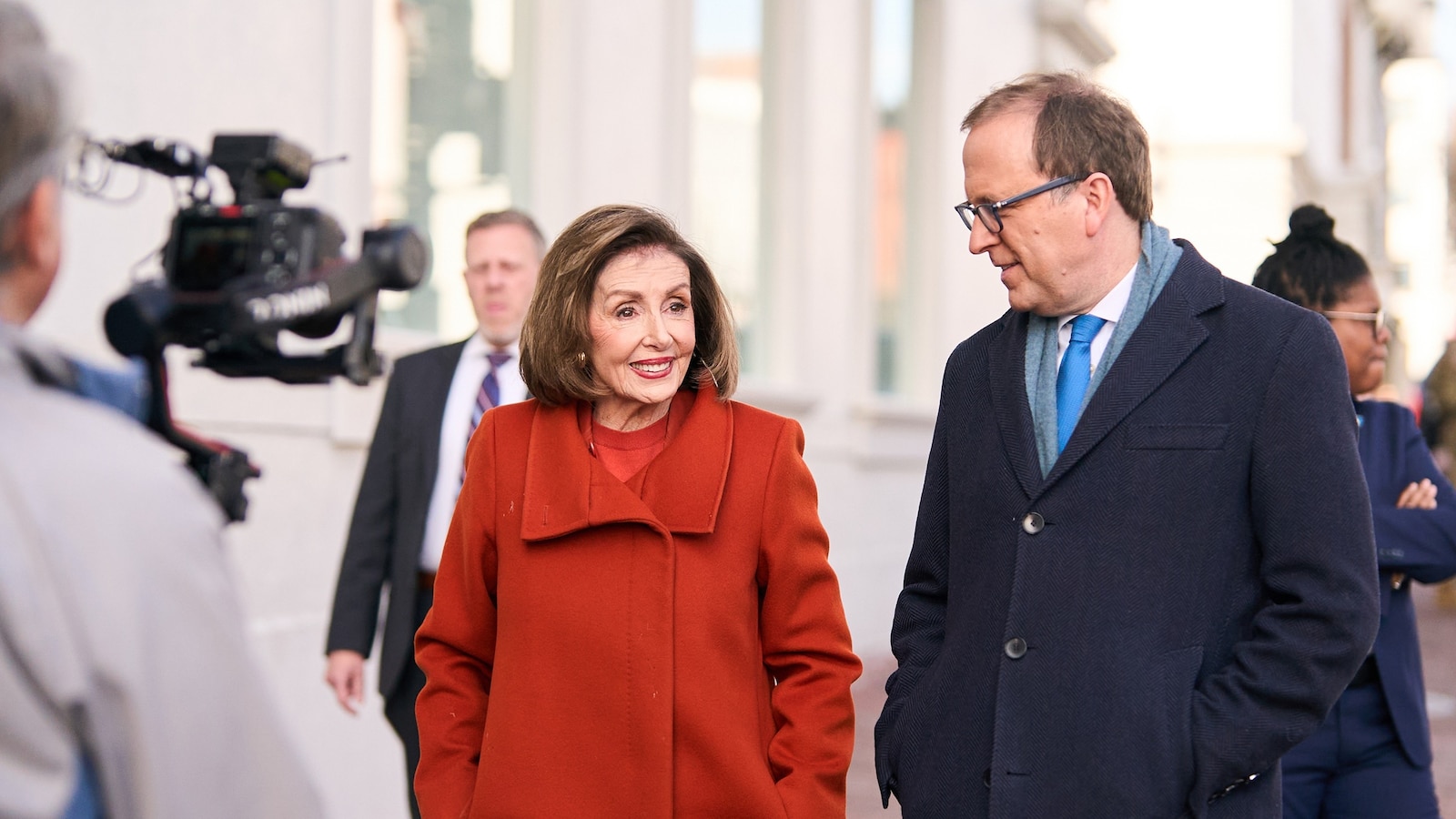 Pelosi y la Ficción del 2026: La Cúpula Sigue Mandando