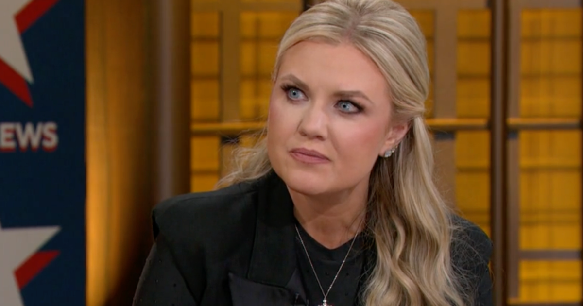 Erika Kirk Enfrenta Conspiración de Candace Owens en Drama Político