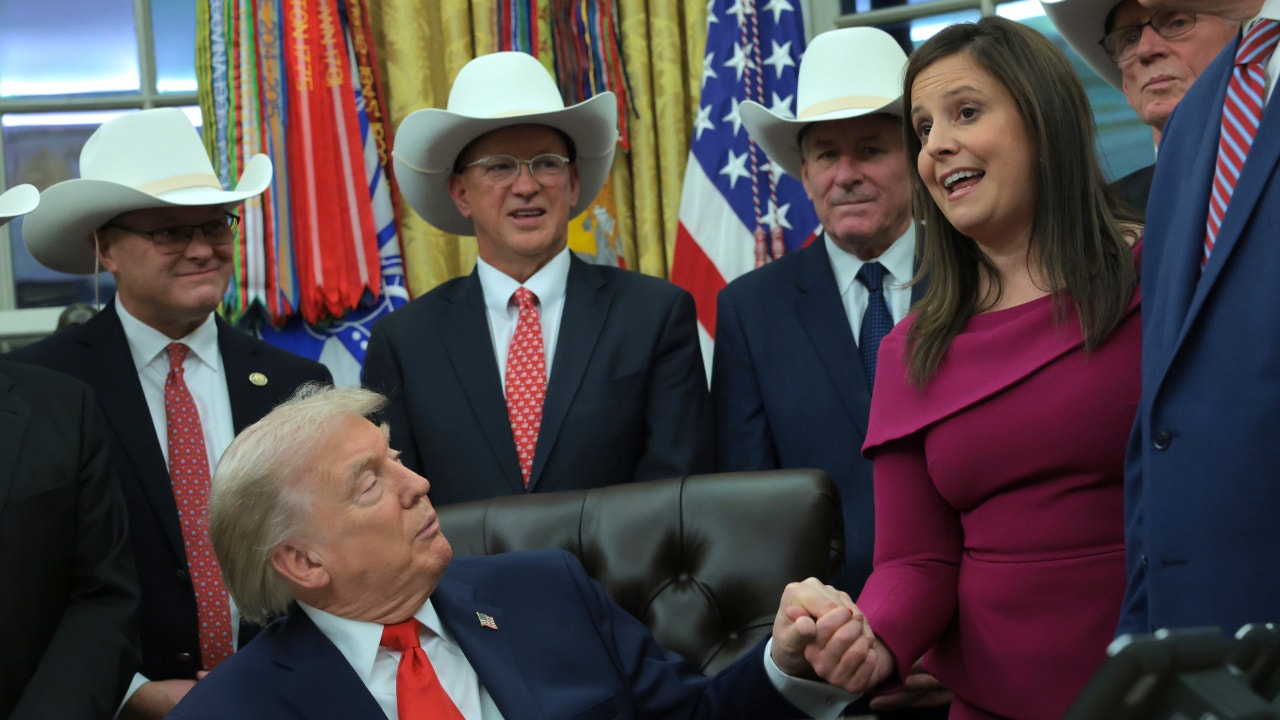 Stefanik Quemó Naves por Trump y Quedó Fuera de la Jugada