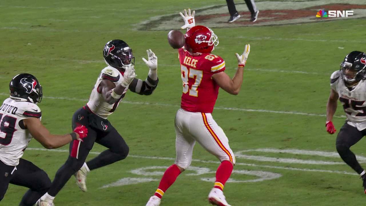 ¡Kelce la Regó! El Error que Le Dio el Balón a Mahomes