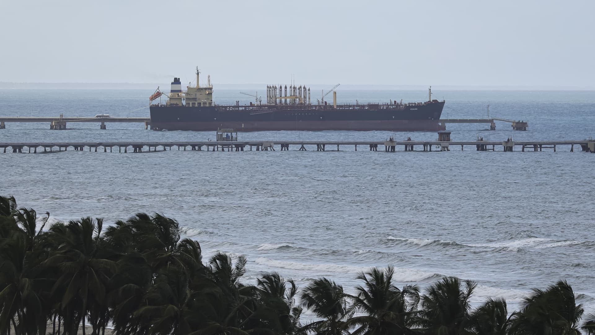 Petróleo de Venezuela: ¿Regalo Político o Deuda Oculta?