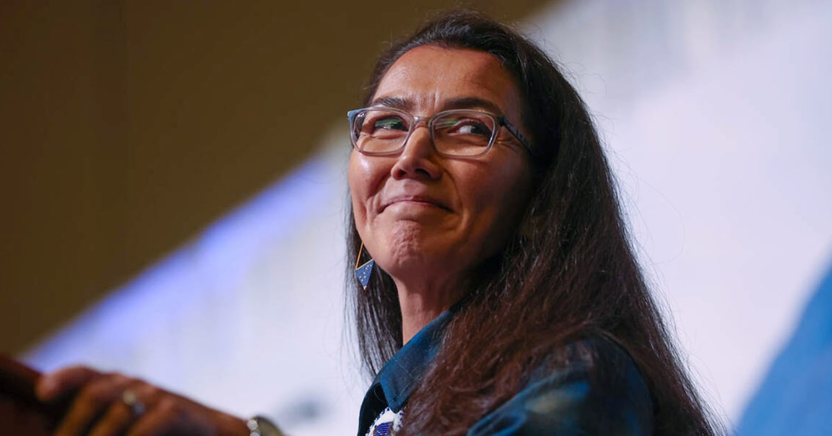 Peltola se postula al Senado de Alaska; impulsa al Partido Demócrata