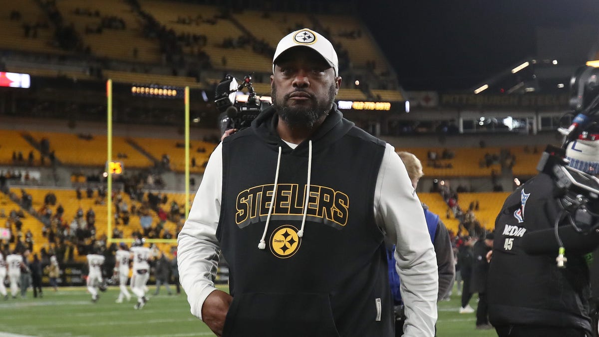 Steelers Mantienen a Tomlin Pese a Derrota en Playoffs
