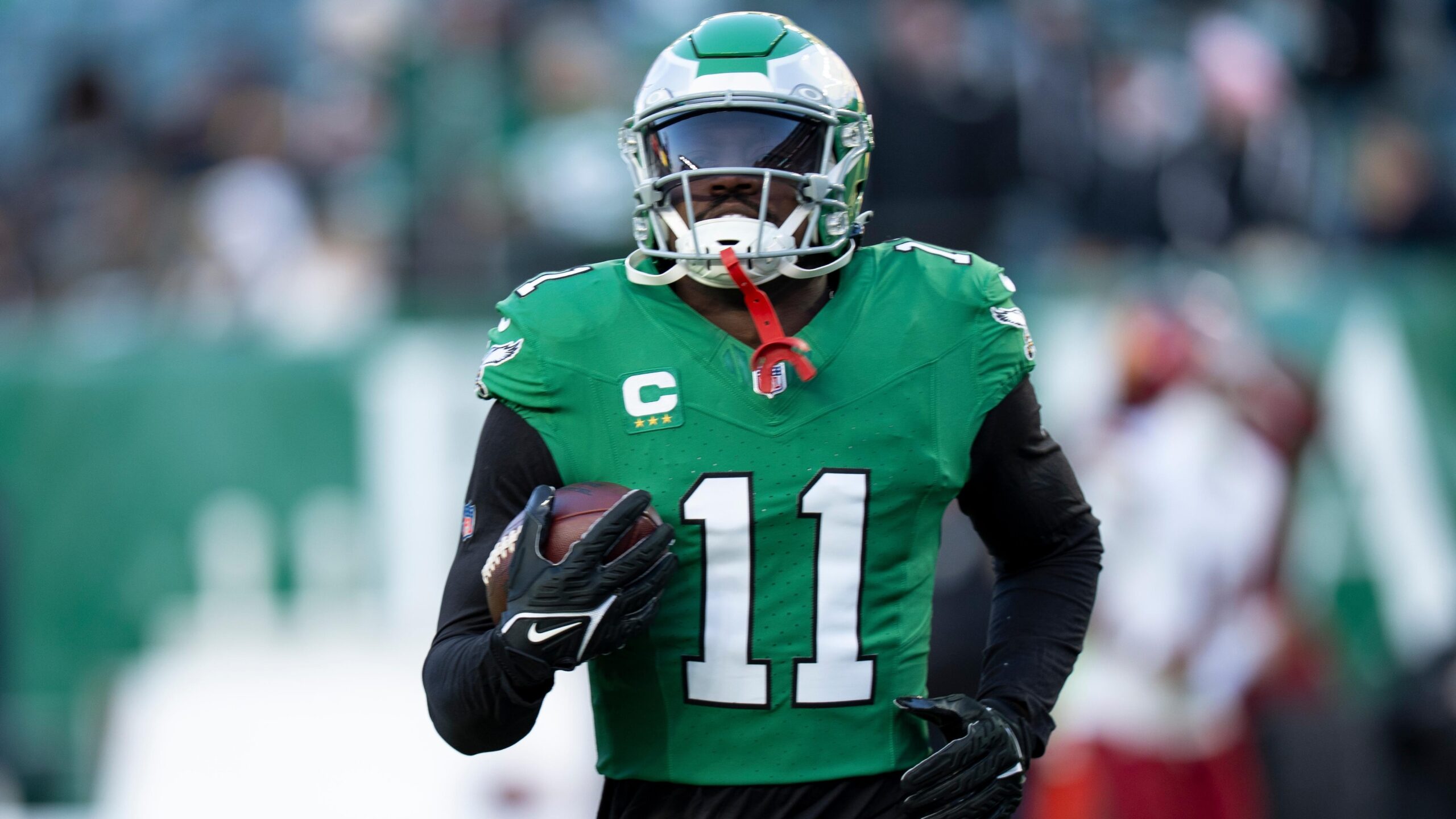 Ejecutivos de la NFL Predicen Canje de A.J. Brown tras Fracaso