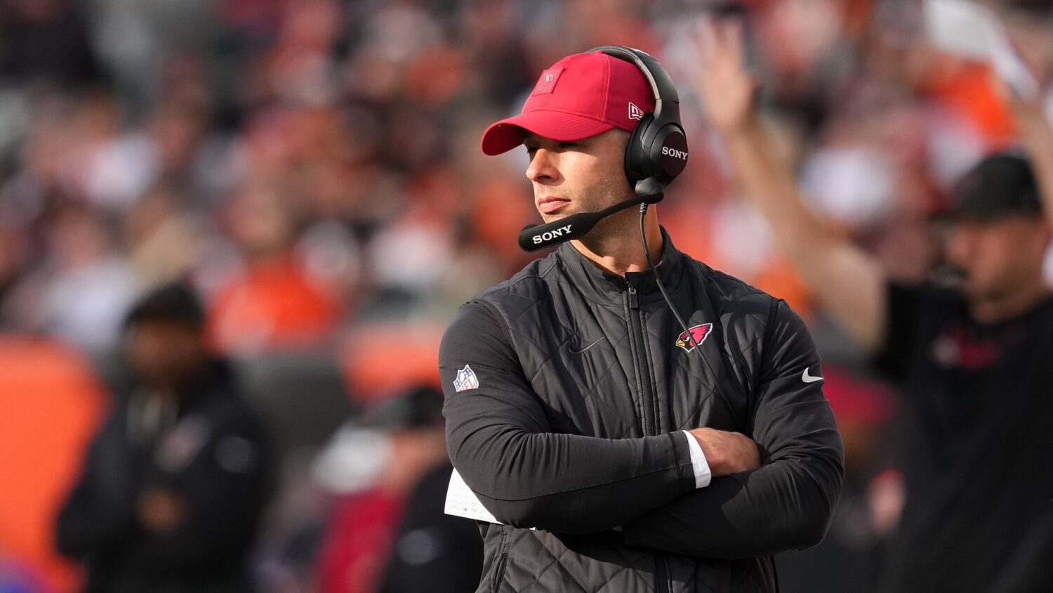 Desastre Cardenal: Gannon Expuesto por Ser un Hype Absurdo