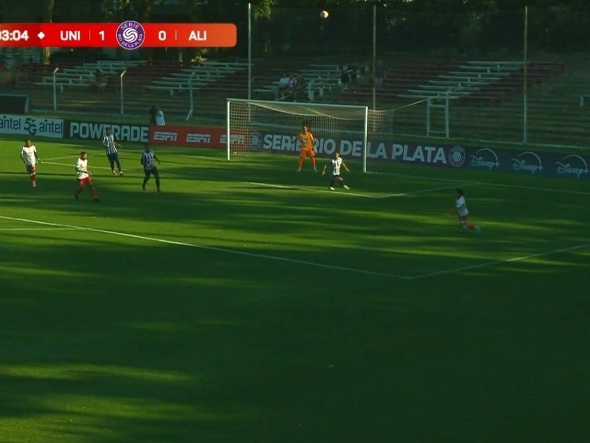 Advíncula Debuta con Alianza Lima en la Serie Río de la Plata