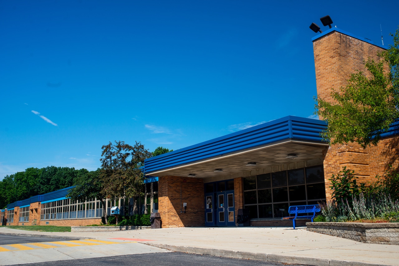 Escuelas de Ann Arbor Buscan Director Financiero Entre Temores