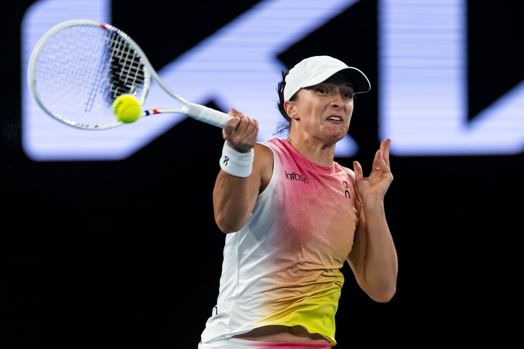 Swiatek y Djokovic, Estrellas del Día 2 del Abierto de Australia