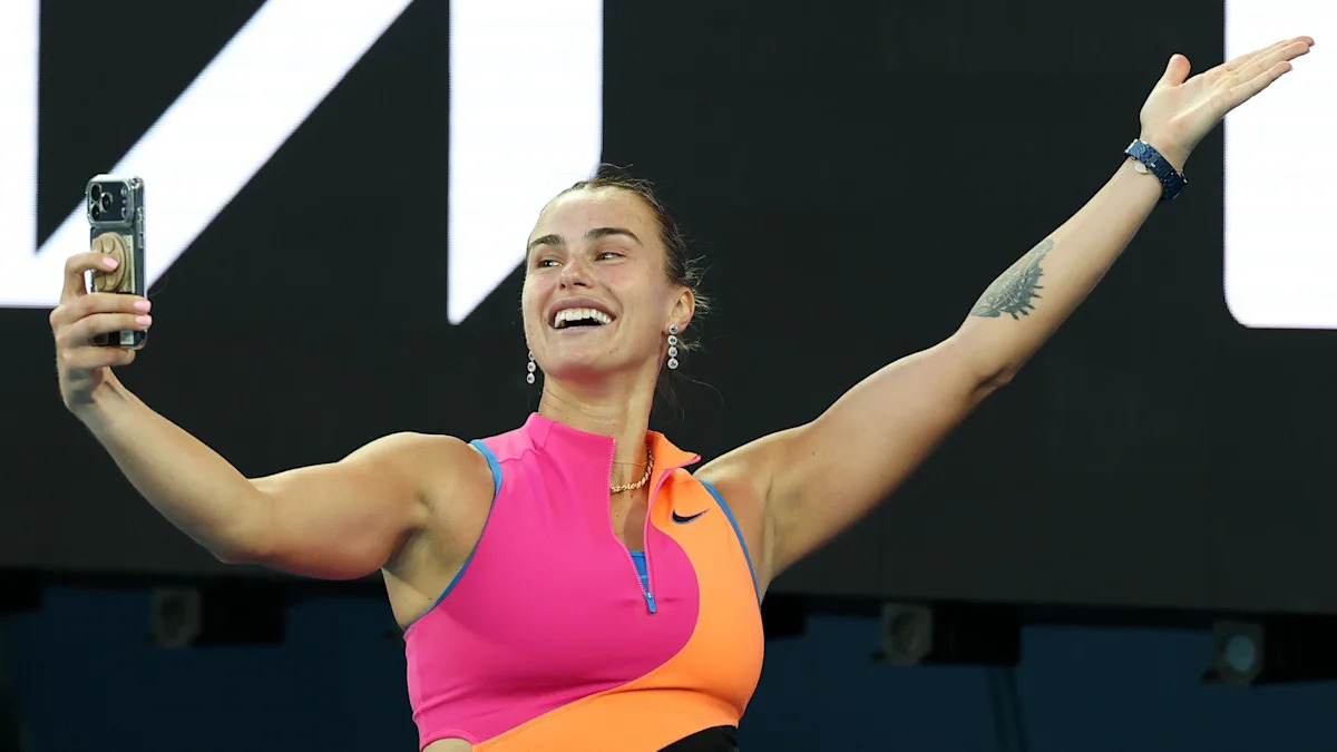 Sabalenka y Alcaraz Avanzan en Abierto de Australia Récord