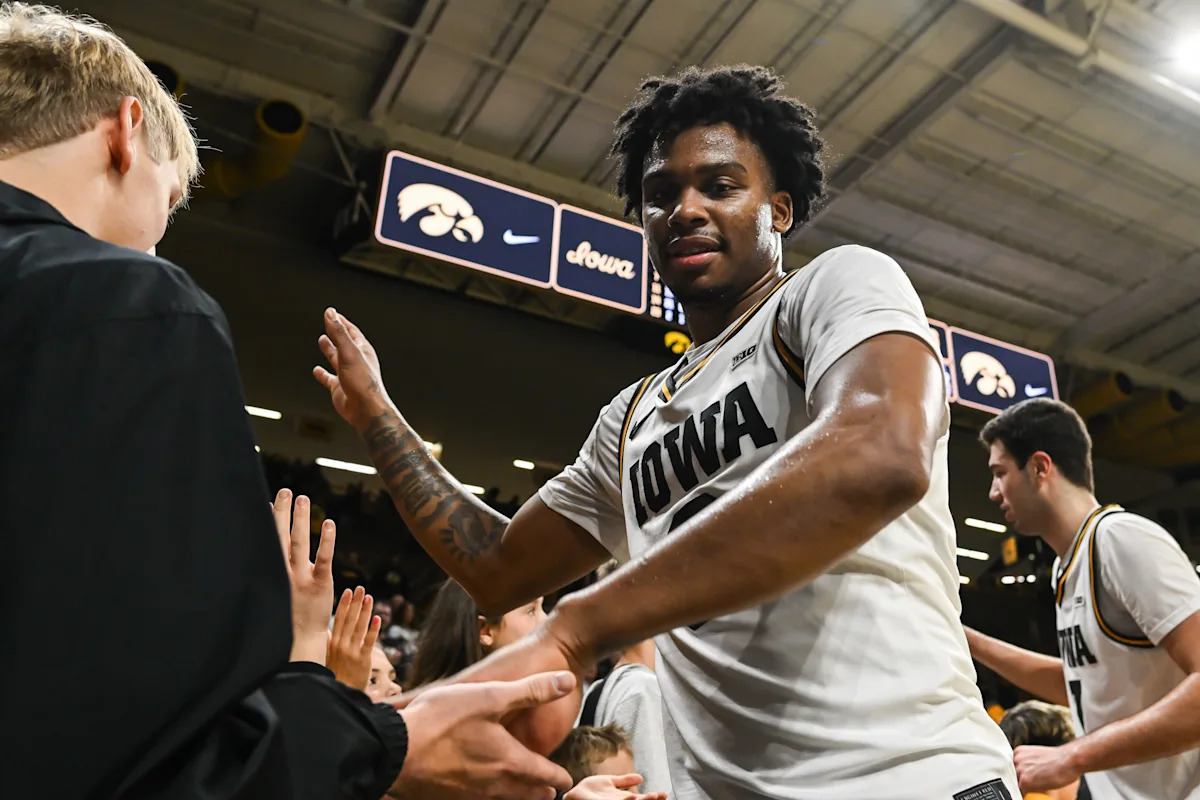 Duelo Ranqueado en Big Ten: #16 Illinois vs. #19 Iowa